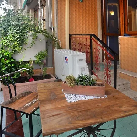 Donna Filomena Casa Vacanza Di Charme Salerno Exterior foto