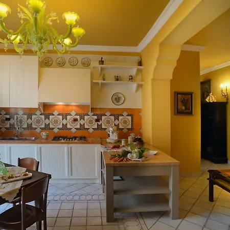 Donna Filomena Casa Vacanza Di Charme Salerno Exterior foto